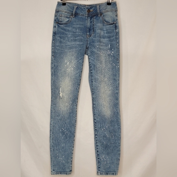 CAbi Cinch Skinny Light Wash Distressed Bleach Splatter Jeans #5492 - Size 4 - Picture 3 of 13